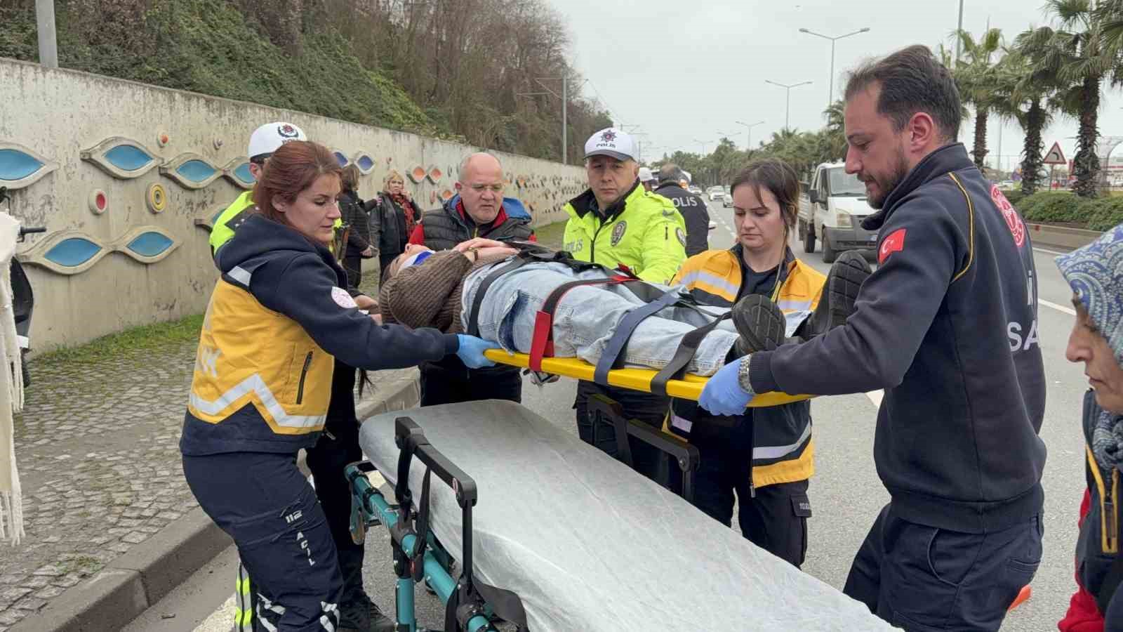 samsunda-motosikletli-genc-kadin-yaralandi