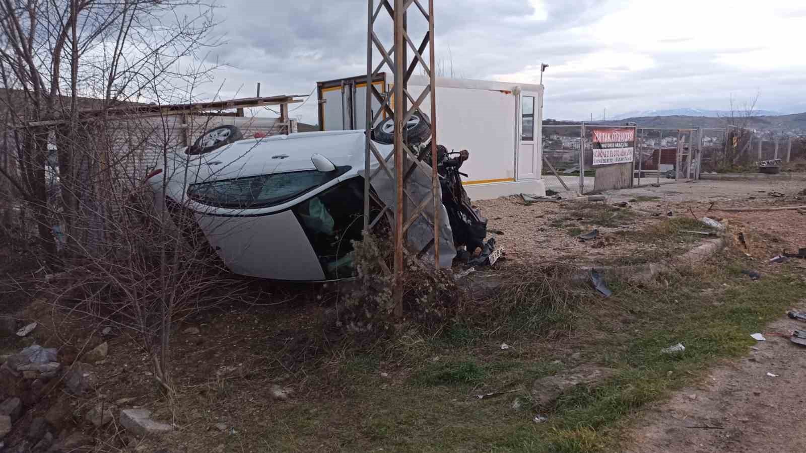 samsunda-otomobil-takla-atti-2-yarali