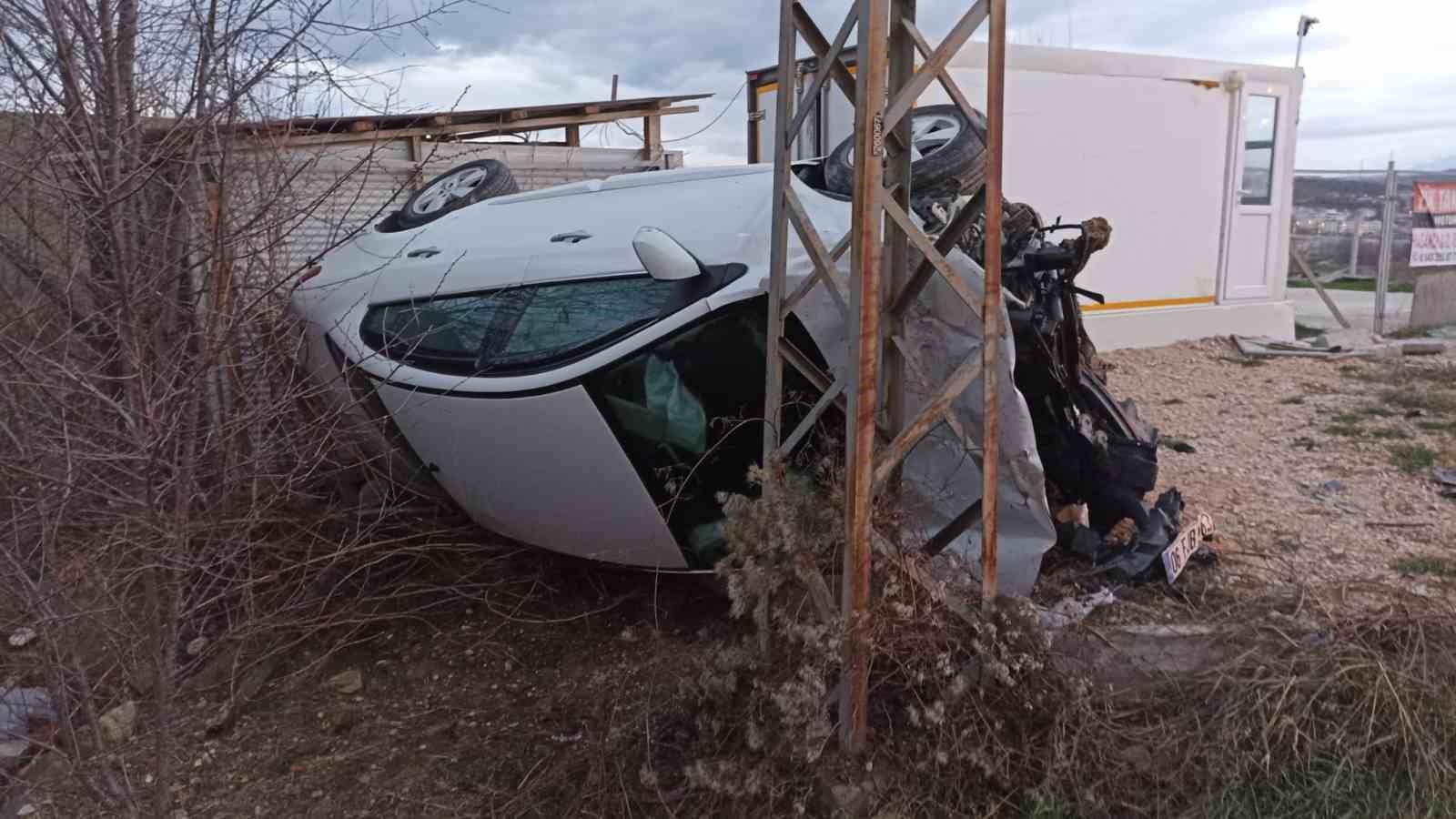 samsunda-otomobil-takla-atti-2-yarali