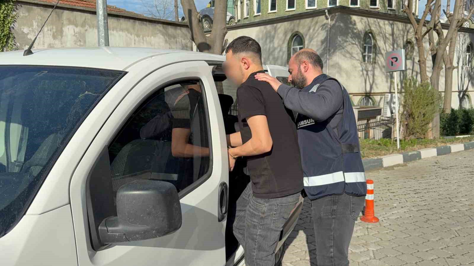 sosyal-medyadan-arkadaslik-istegi-tartismasinda-kan-dokuldu