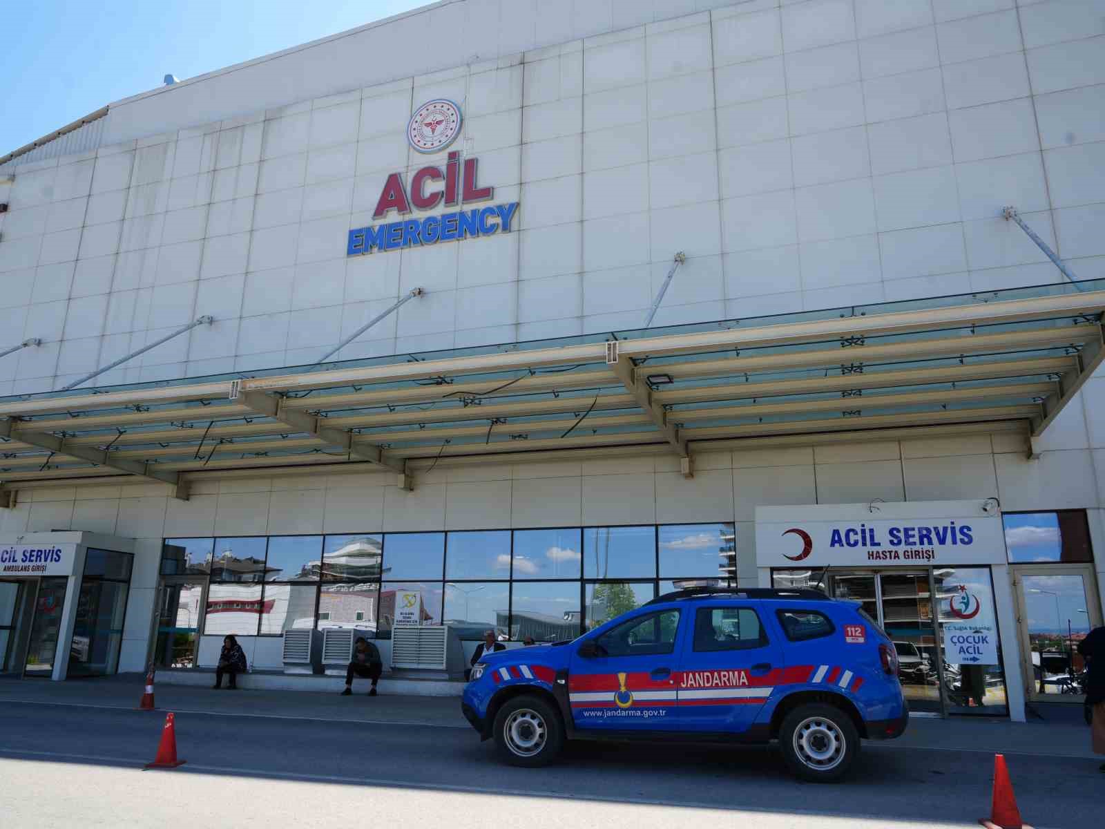 tarlada-kavga-ettigi-husumetlisini-olduren-sanik-hakim-karsisina-cikti