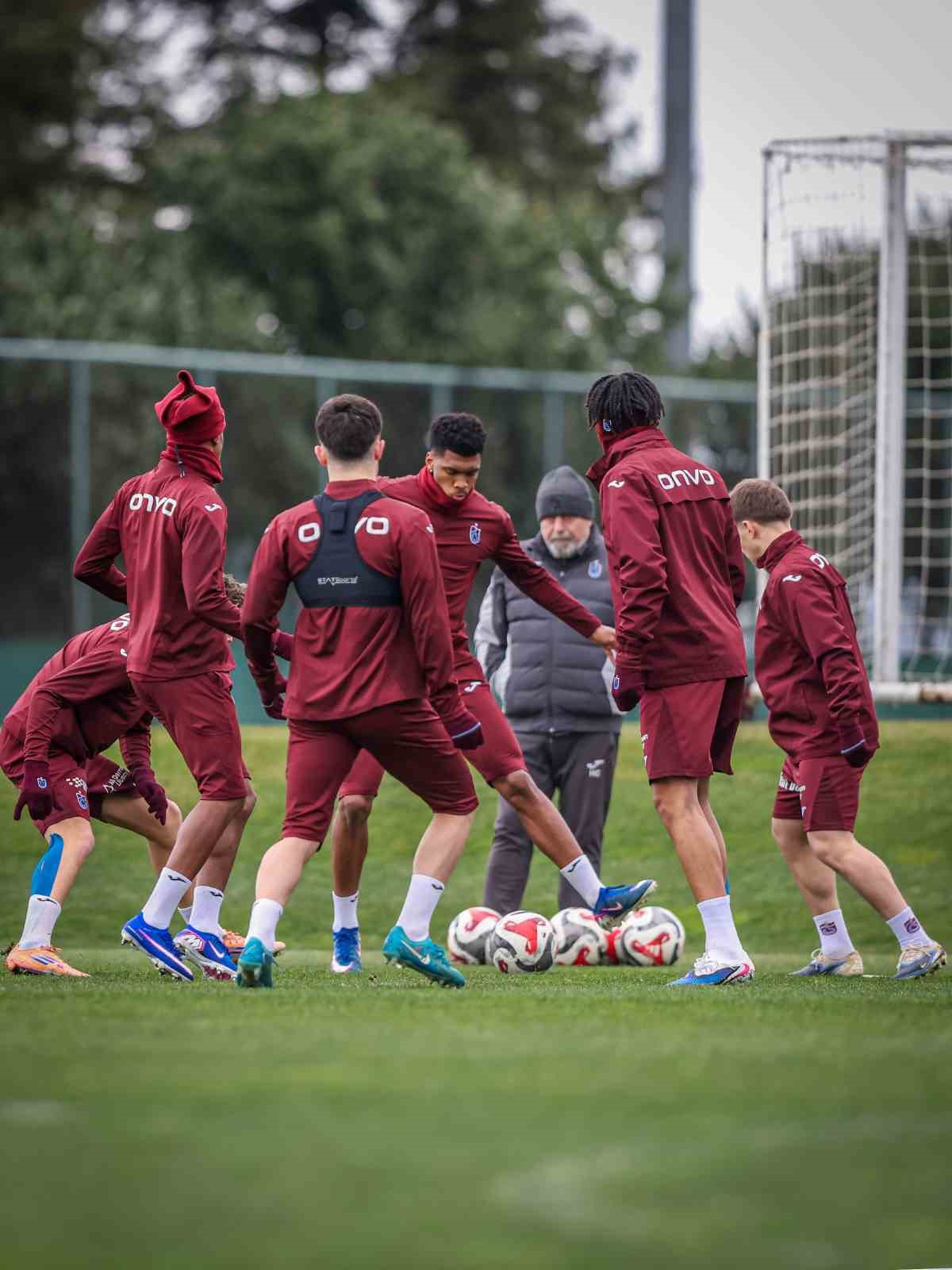 trabzonspor-fenerbahce-maci-hazirliklarini-surdurdu