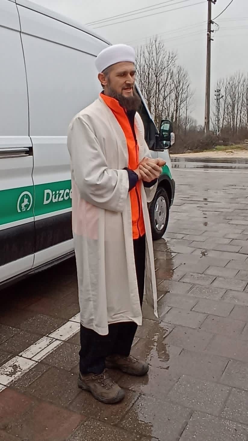 vefat-eden-kacak-gocmenler-duzcede-defnedildi