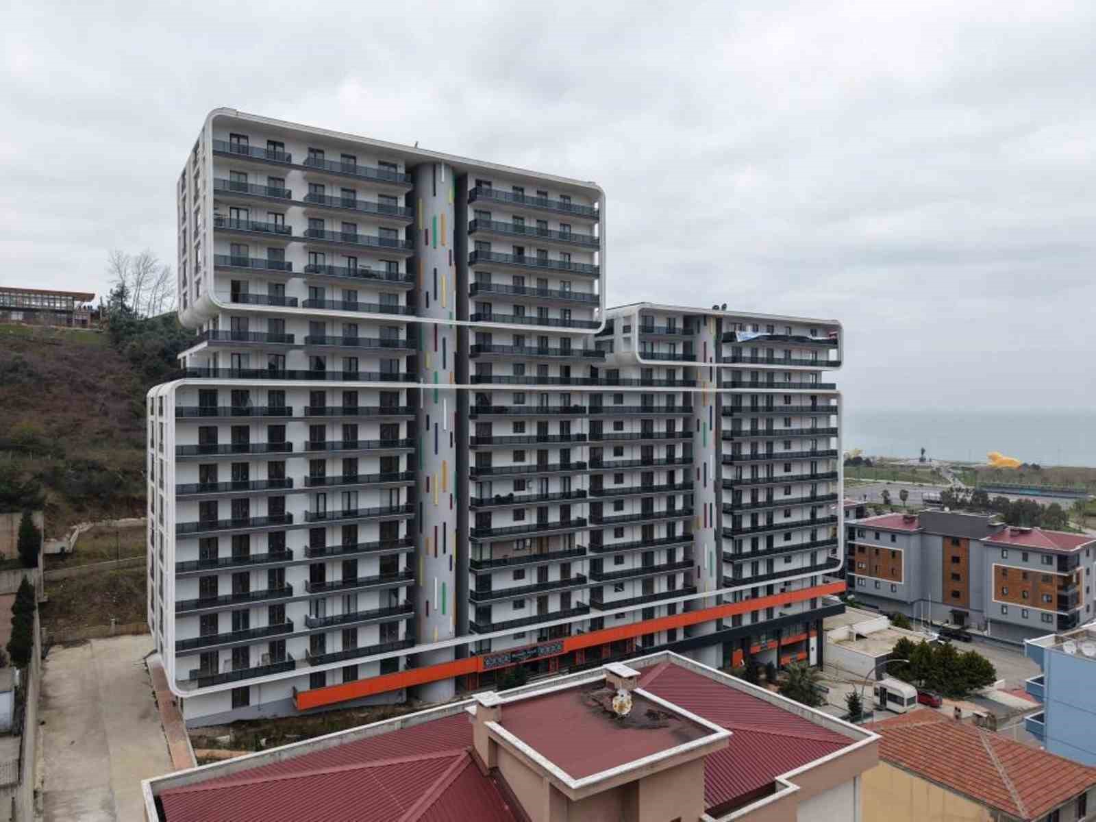 12-yildir-bitmeyen-konutun-kayyumu-konustu-asil-magdur-benim