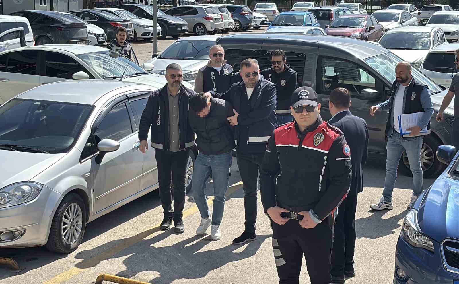 alkollu-mekani-kursunlayan-4-supheliden-2si-tutuklandi