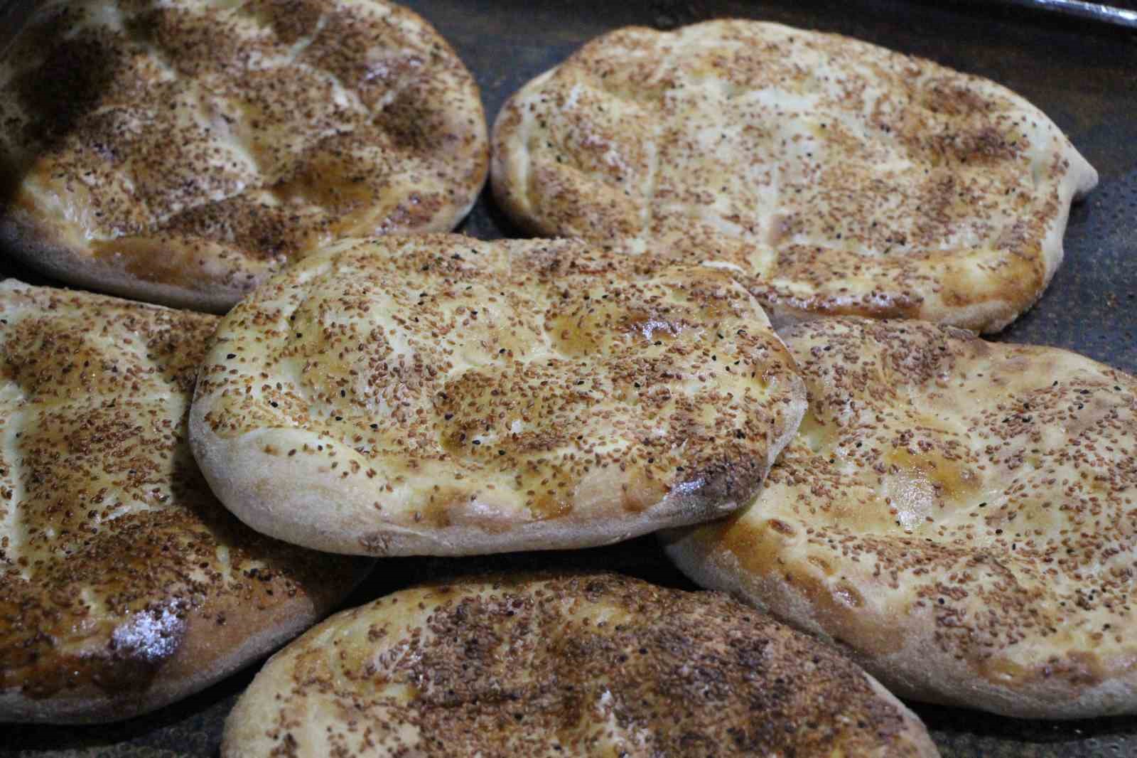 amasyada-ramazan-pideleri-meslek-liselilerden