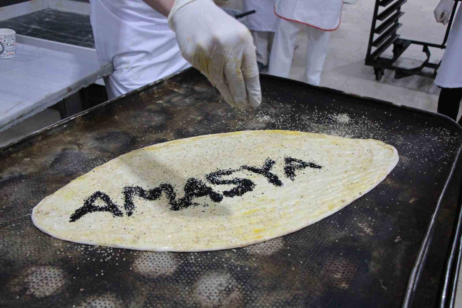 amasyada-ramazan-pideleri-meslek-liselilerden