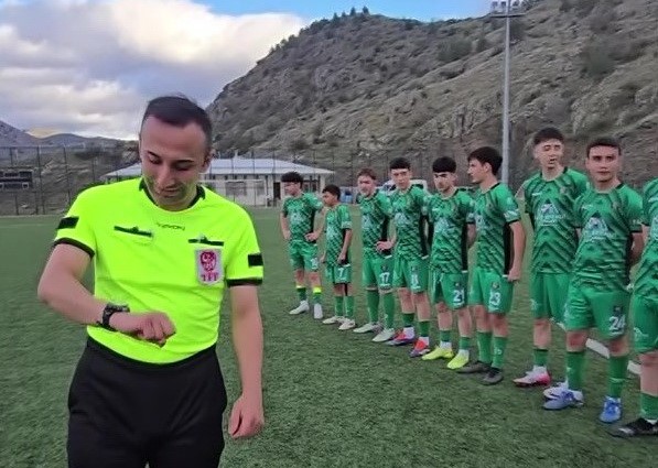 amasyada-sahada-saglik-gorevlisi-olmayinca-hakem-maci-oynatmadi