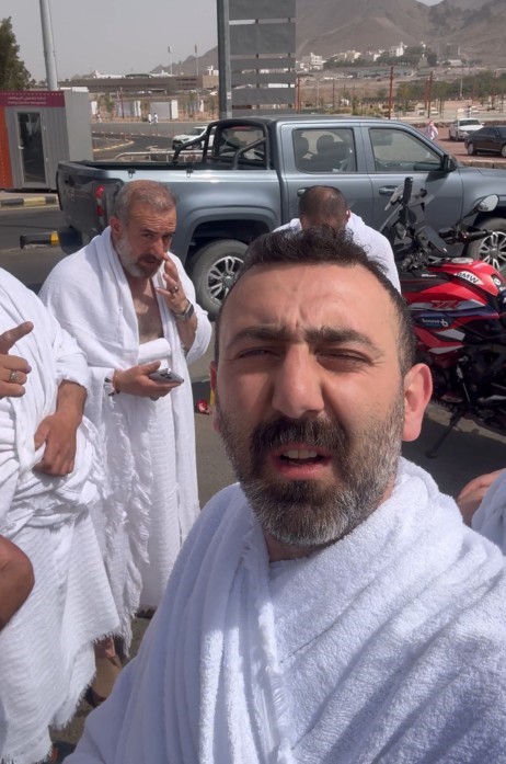 atalarinin-develerle-gittigi-umre-yolculugunu-onlar-motosikletleri-ile-yapti