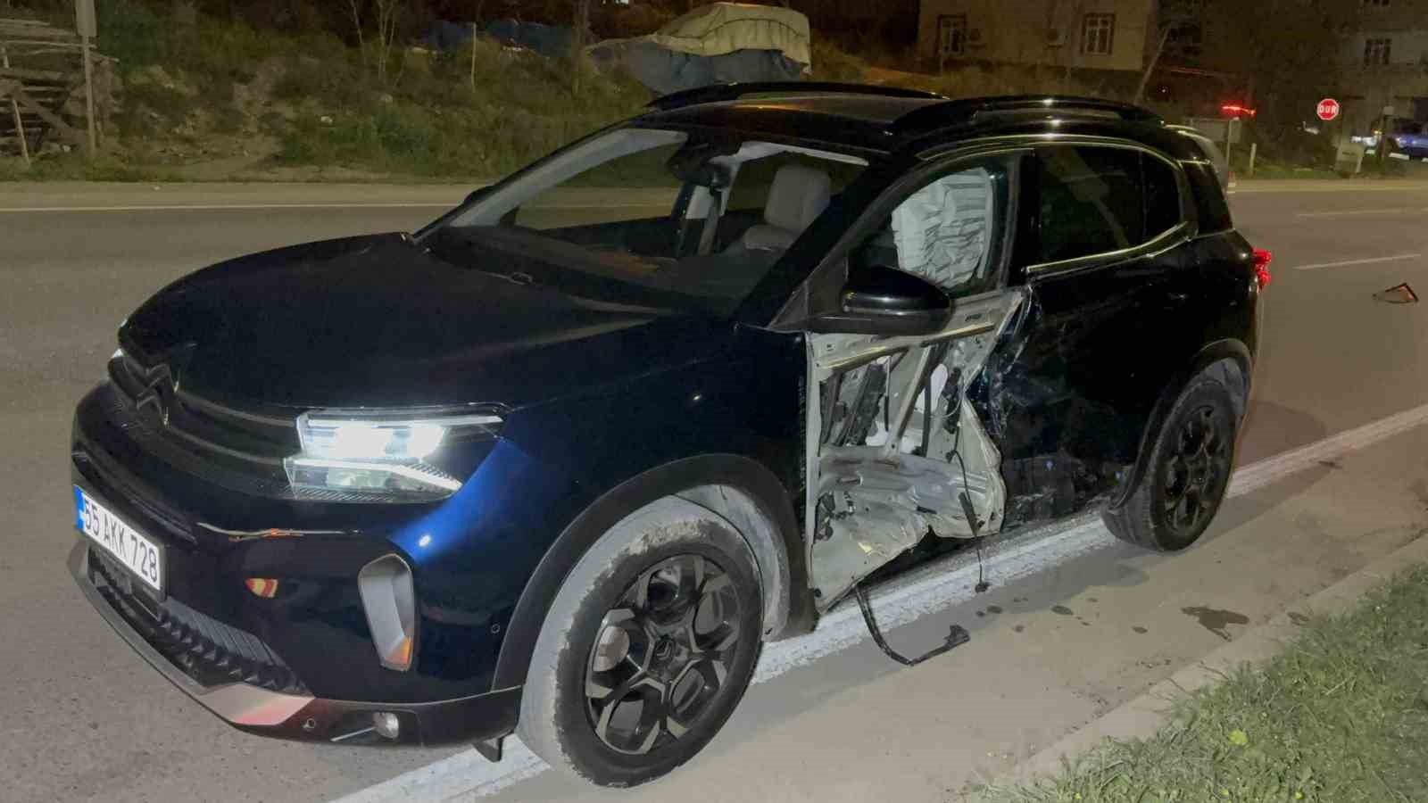 ayni-kavsakta-9-yil-sonra-yine-kaza-yapti-2-yarali