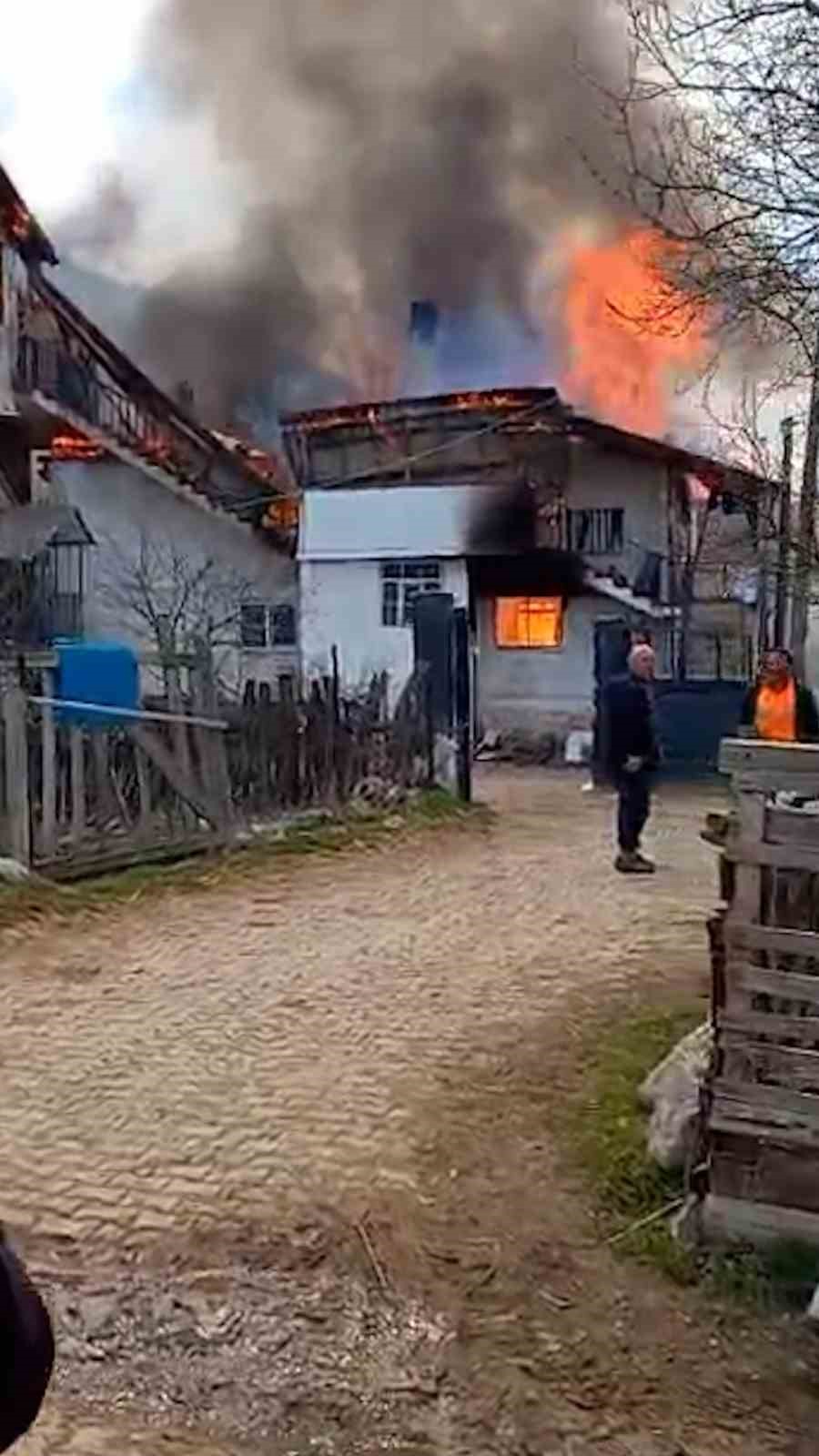 boluda-3-yapi-alevlere-teslim-oldu