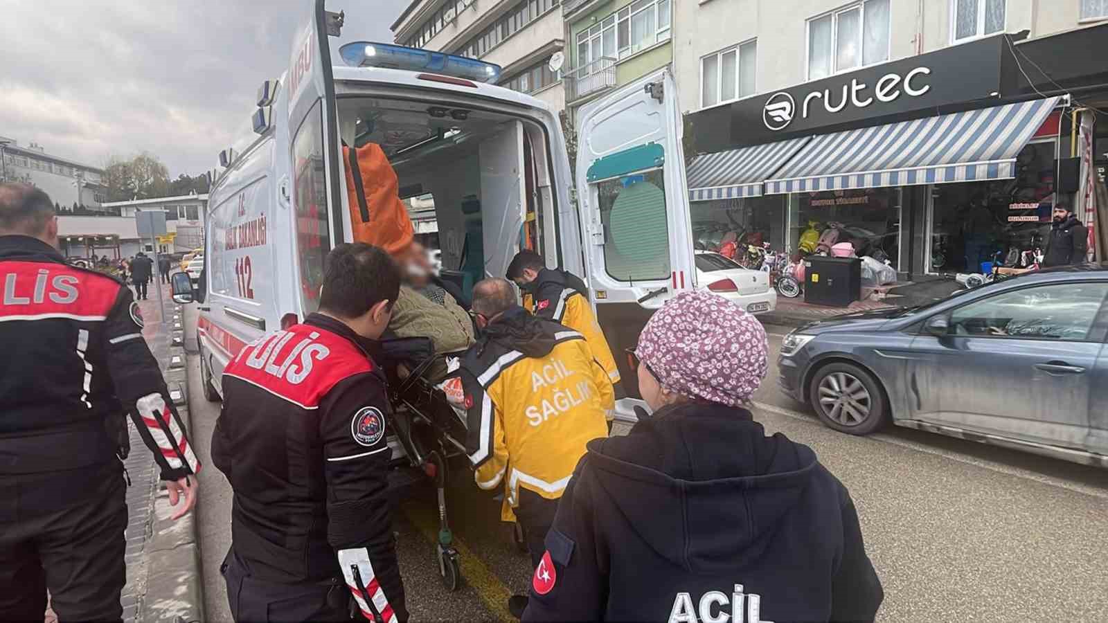 boluda-bankta-oturan-erkege-sozlu-tacizde-bulundugu-iddia-edilen-yasli-adam-darp-edildi