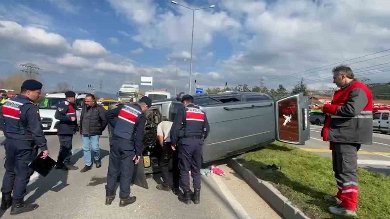 boluda-d-100de-feci-kaza-6si-cocuk-9-kisi-yaralandi