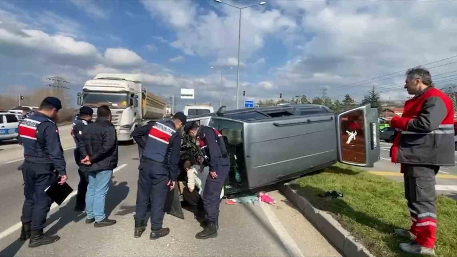 boluda-d-100de-feci-kaza-6si-cocuk-9-kisi-yaralandi