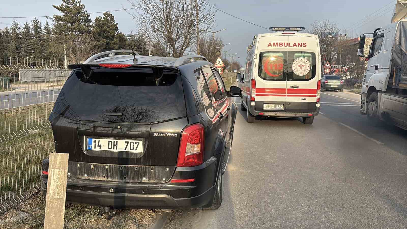 boluda-luks-otomobil-ile-cip-carpisti-4-yarali