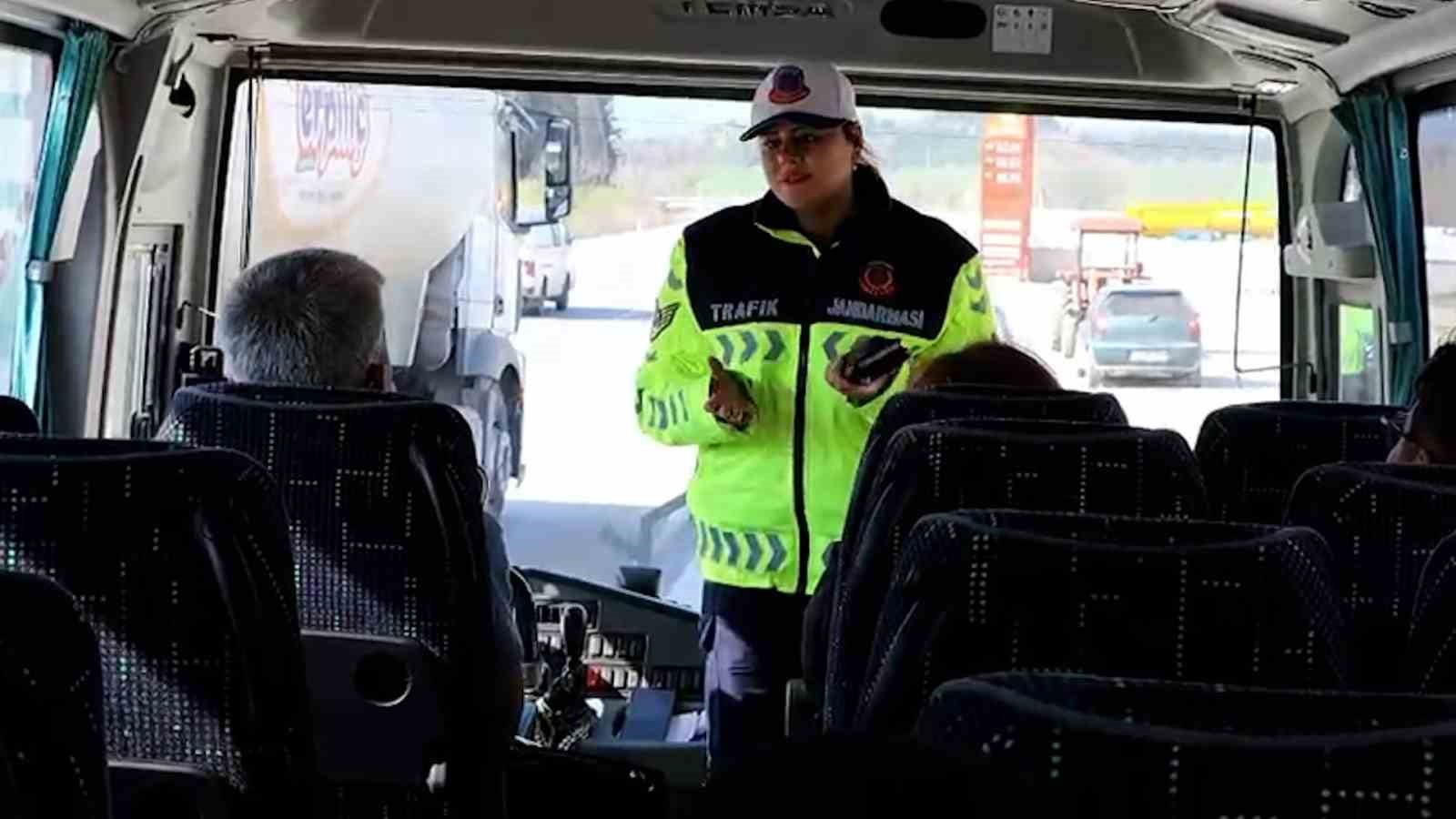 boluda-yolcu-otobuslerine-sivil-jandarma-denetimi