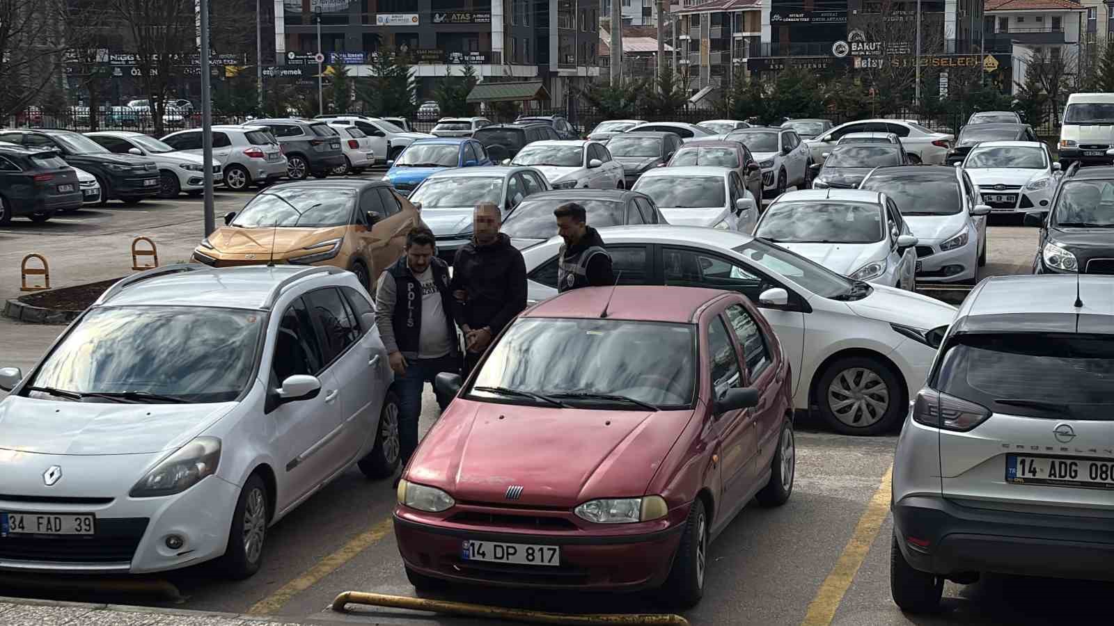 caldigi-kamyonla-eski-sevgilisinin-evine-gitti-camdan-girdigi-evden-laptop-caldi