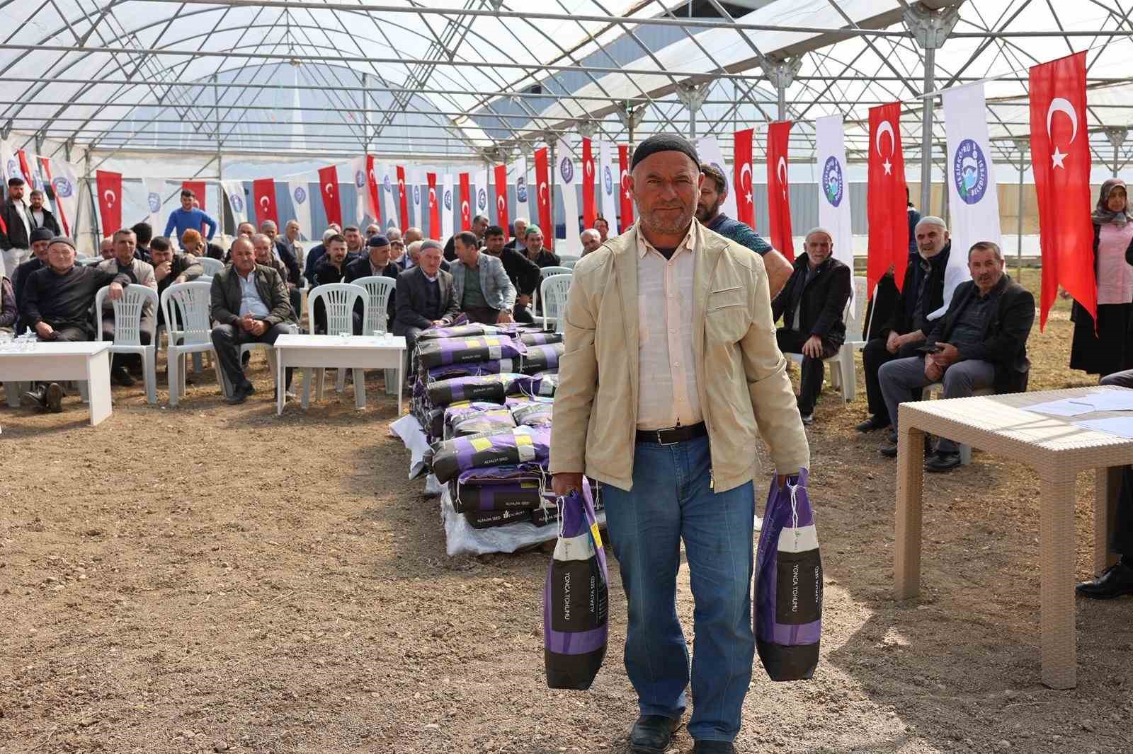 ciftcilere-yonca-tohumu-destegi