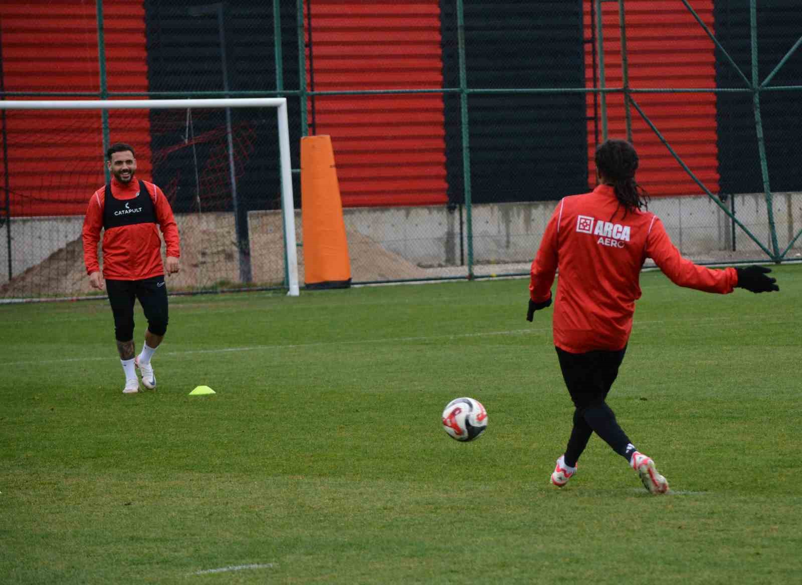 corum-fk-igdir-fkyi-yenerek-galibiyet-serisine-devam-etmek-istiyor