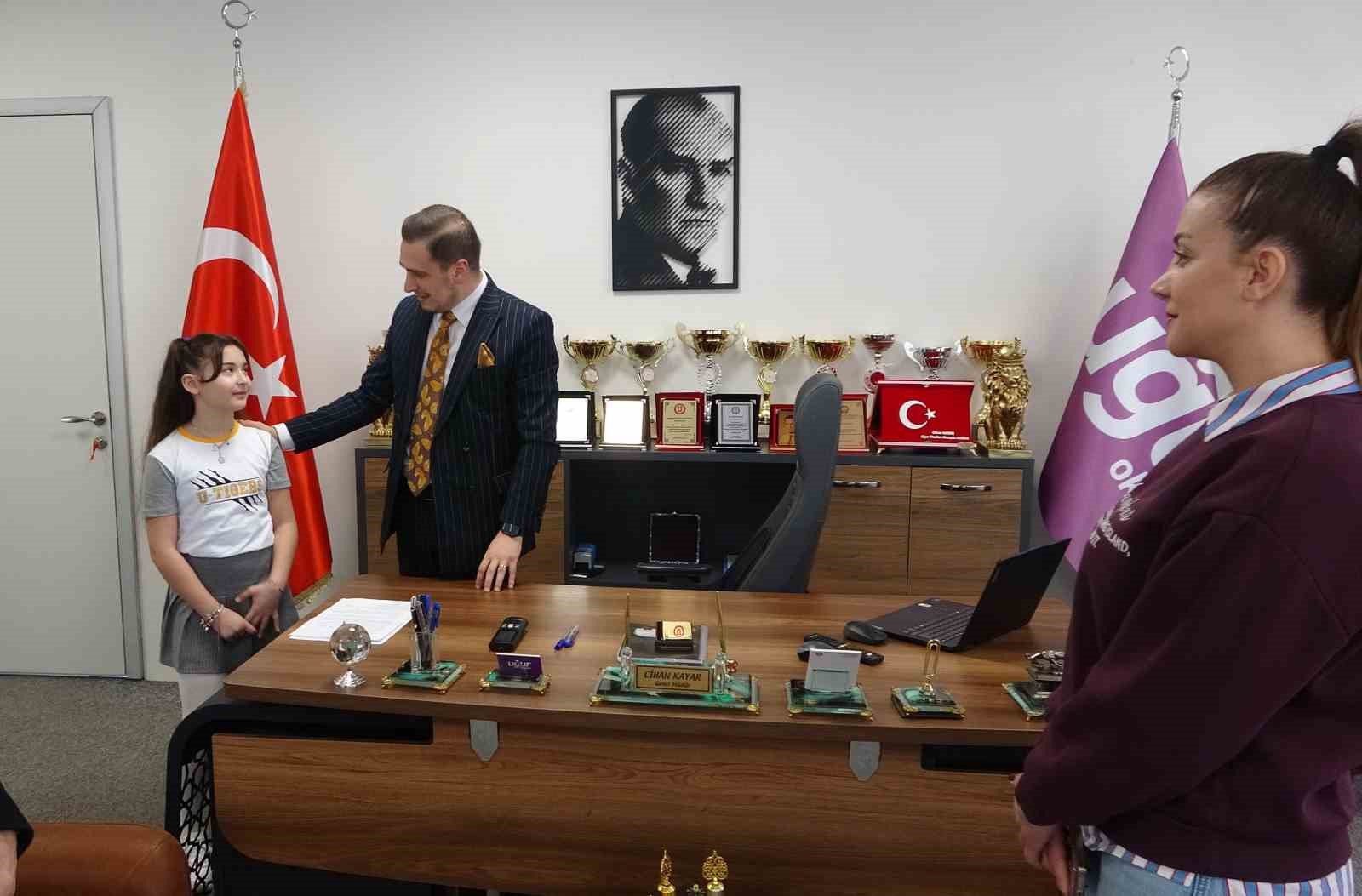 dunya-birincisi-linadan-cumhurbaskani-erdogana-23-nisanda-koltugunuza-oturabilir-miyim