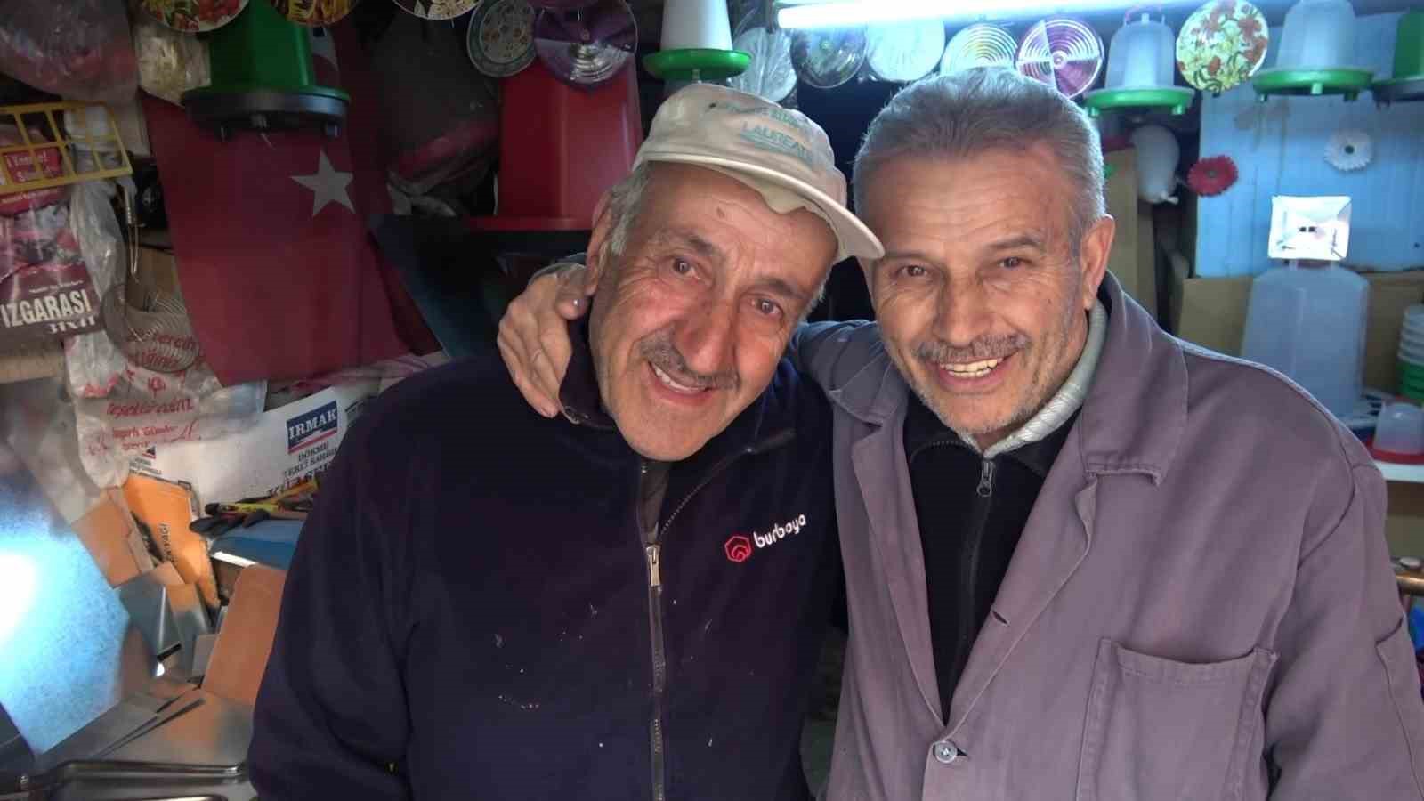 ermeni-asilli-usta-50-yildir-igne-iplikle-tamir-yapiyor-turk-milliyetcisiyim-ulkemi-seviyorum