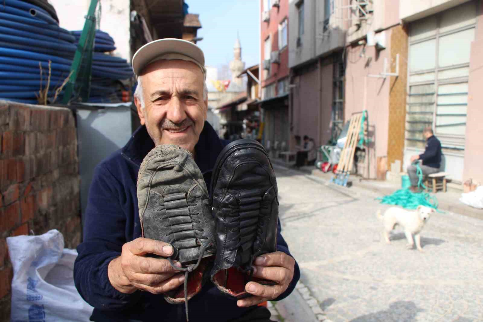 ermeni-asilli-usta-50-yildir-igne-iplikle-tamir-yapiyor-turk-milliyetcisiyim-ulkemi-seviyorum