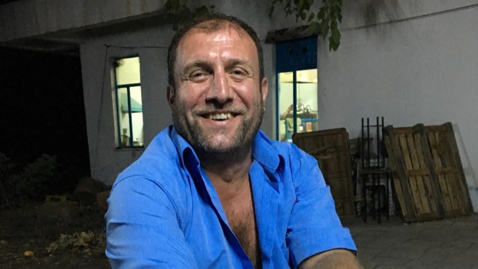 evinde-sahte-icki-icti-saatler-sonra-olu-bulundu