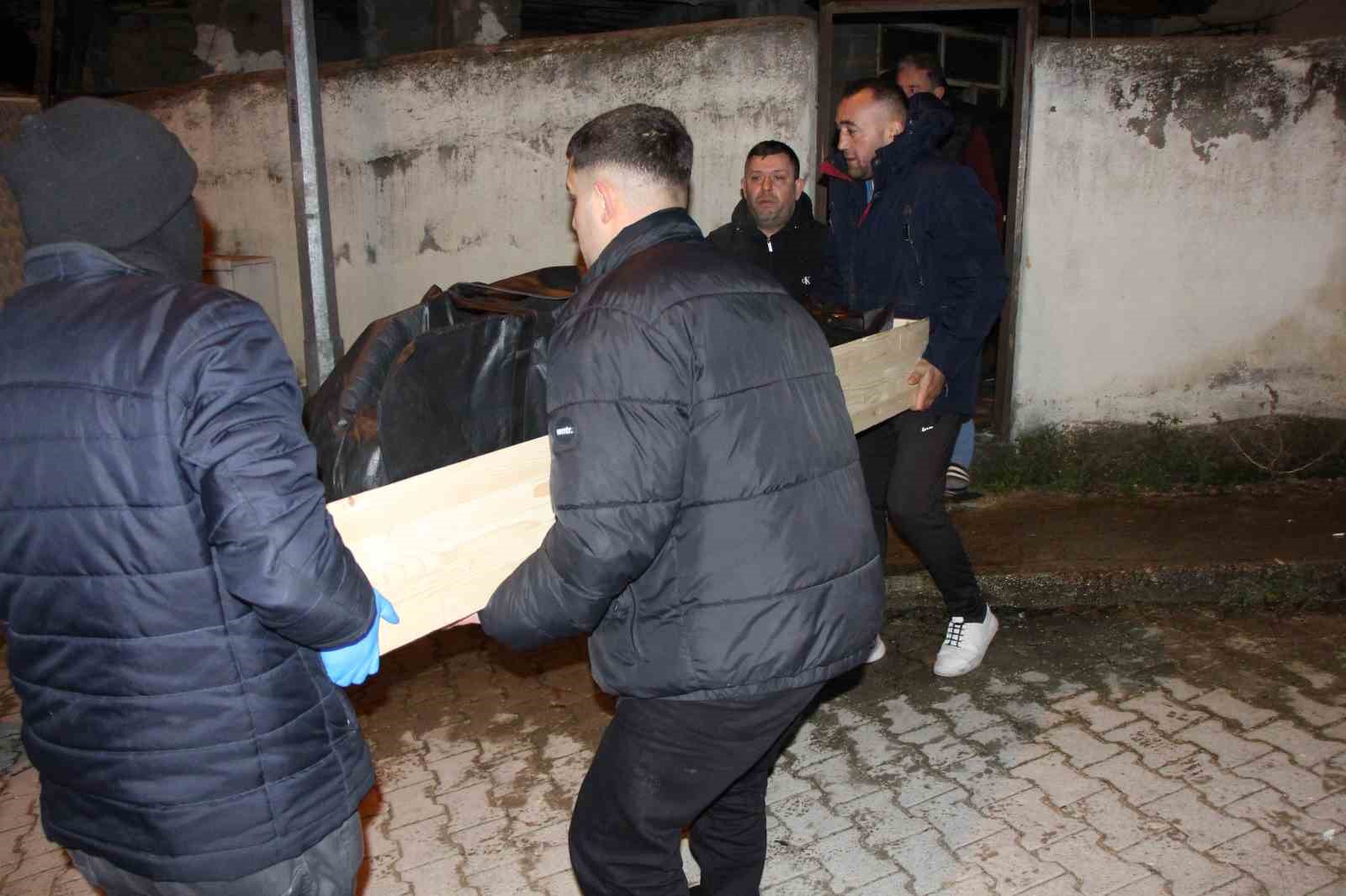 evladina-ulasamayan-anneden-telefon-gelince-evde-oldugu-anlasildi