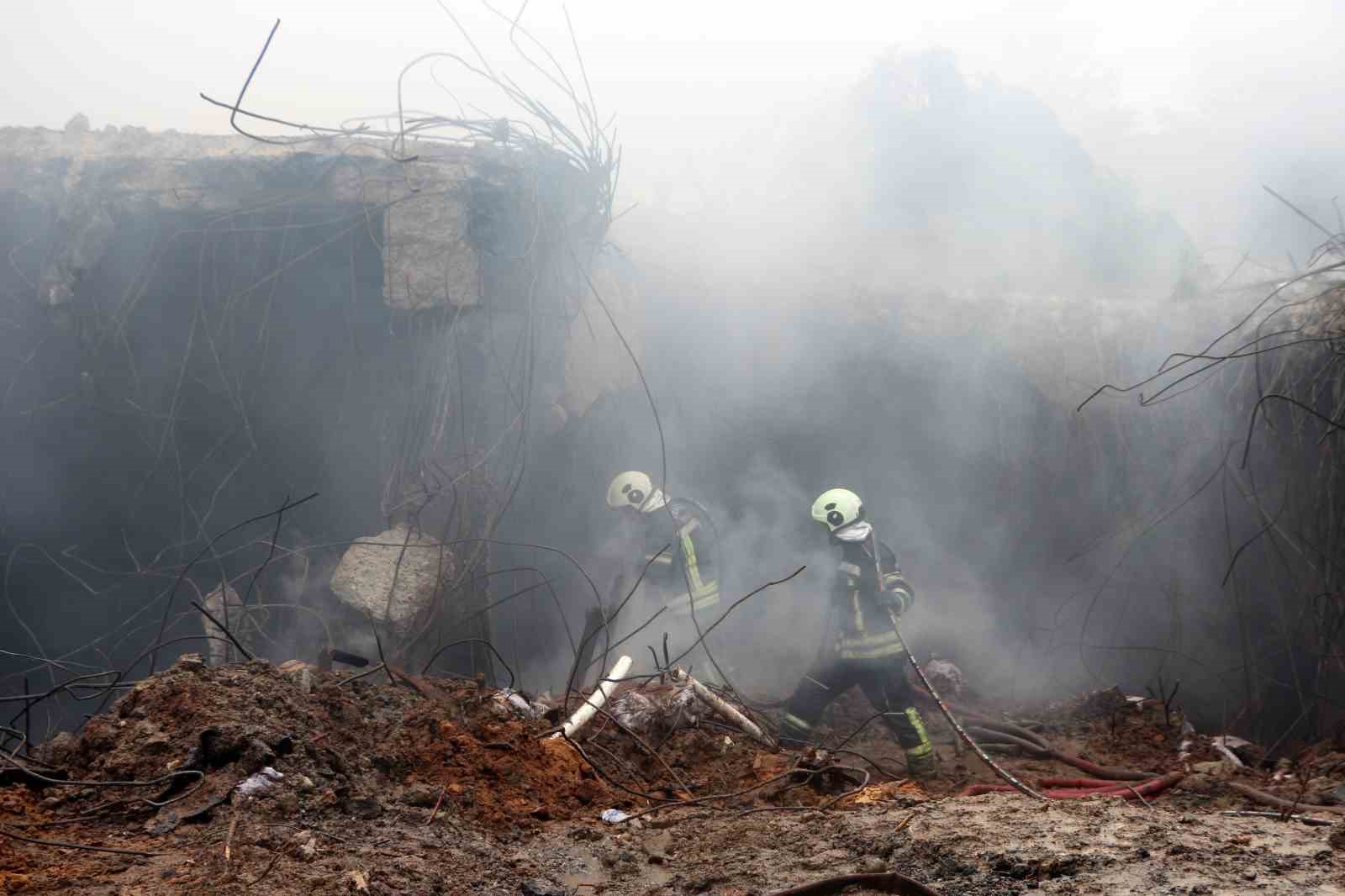 findik-fabrikasindaki-yanginda-sogutma-calismalari-suruyor