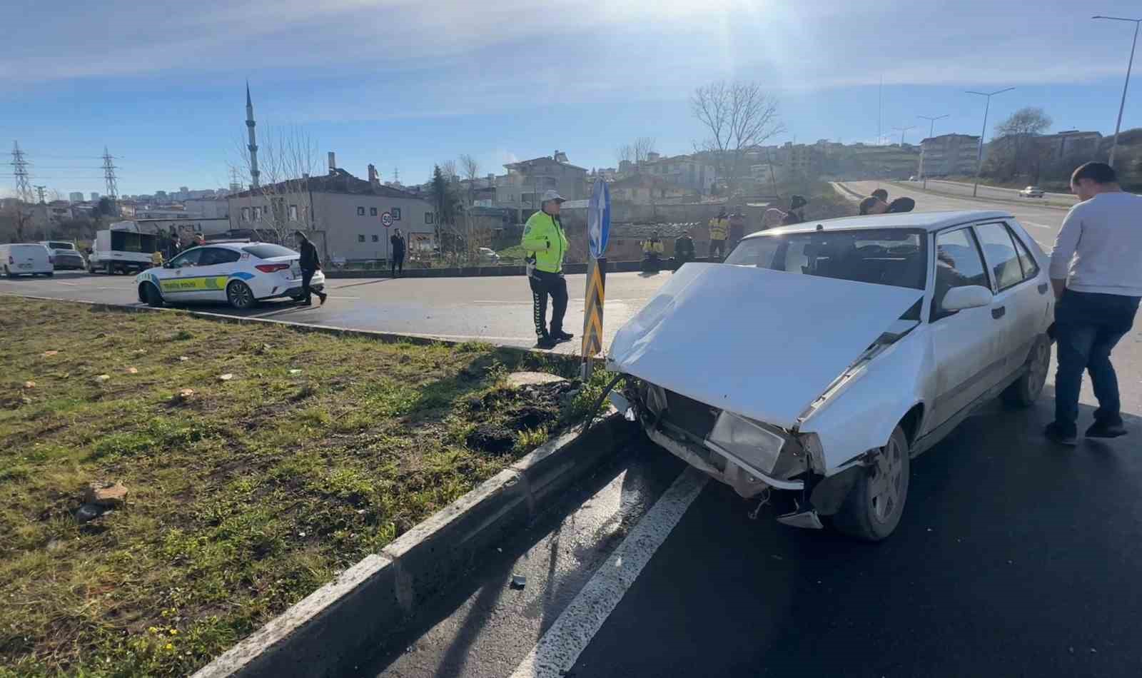 hastane-kavsaginda-yine-kaza-tofas-kagit-gibi-katlandi