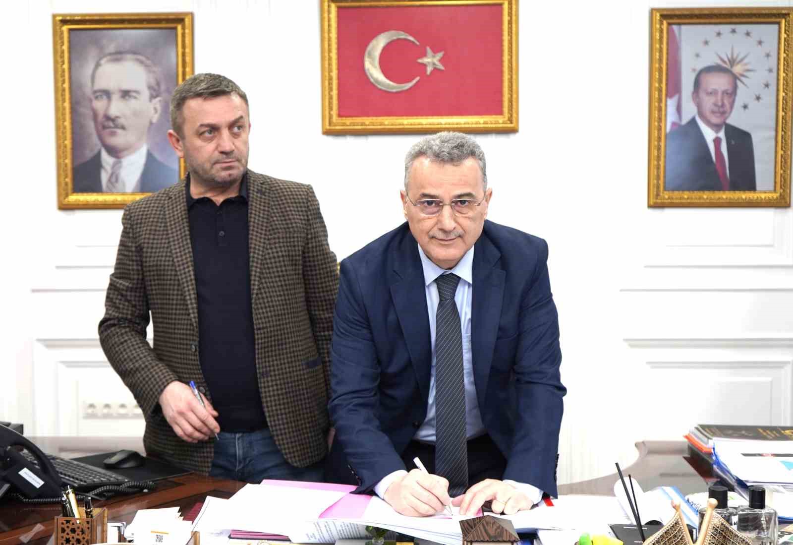 ilkadim-belediyesinde-en-dusuk-maas-45-bin-tl-oldu