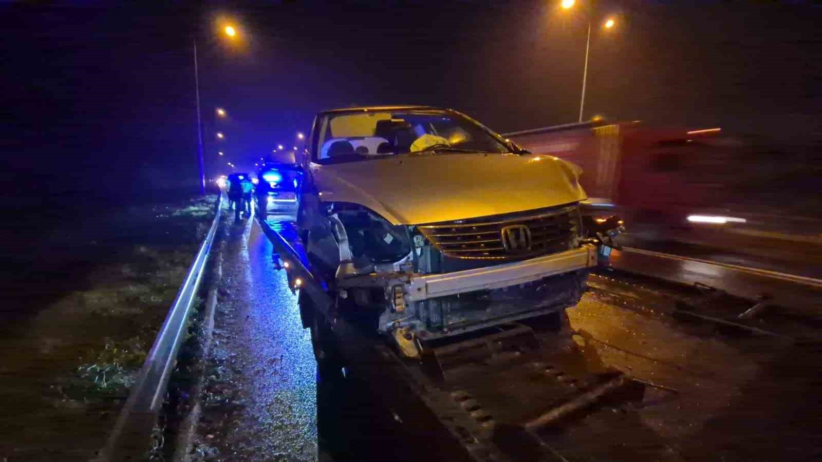 kalp-krizi-sonrasi-kaza-yapan-ogretmen-hayatini-kaybetti