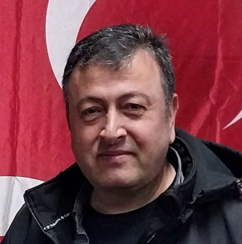 kalp-krizi-sonrasi-kaza-yapan-ogretmen-hayatini-kaybetti