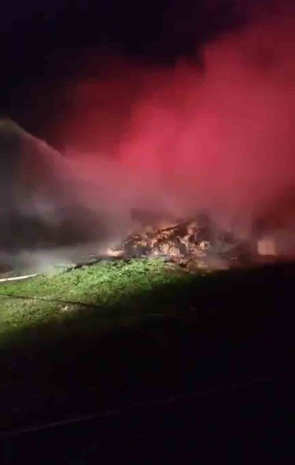 karabukte-samanlik-ve-odunluk-yanginda-kule-dondu