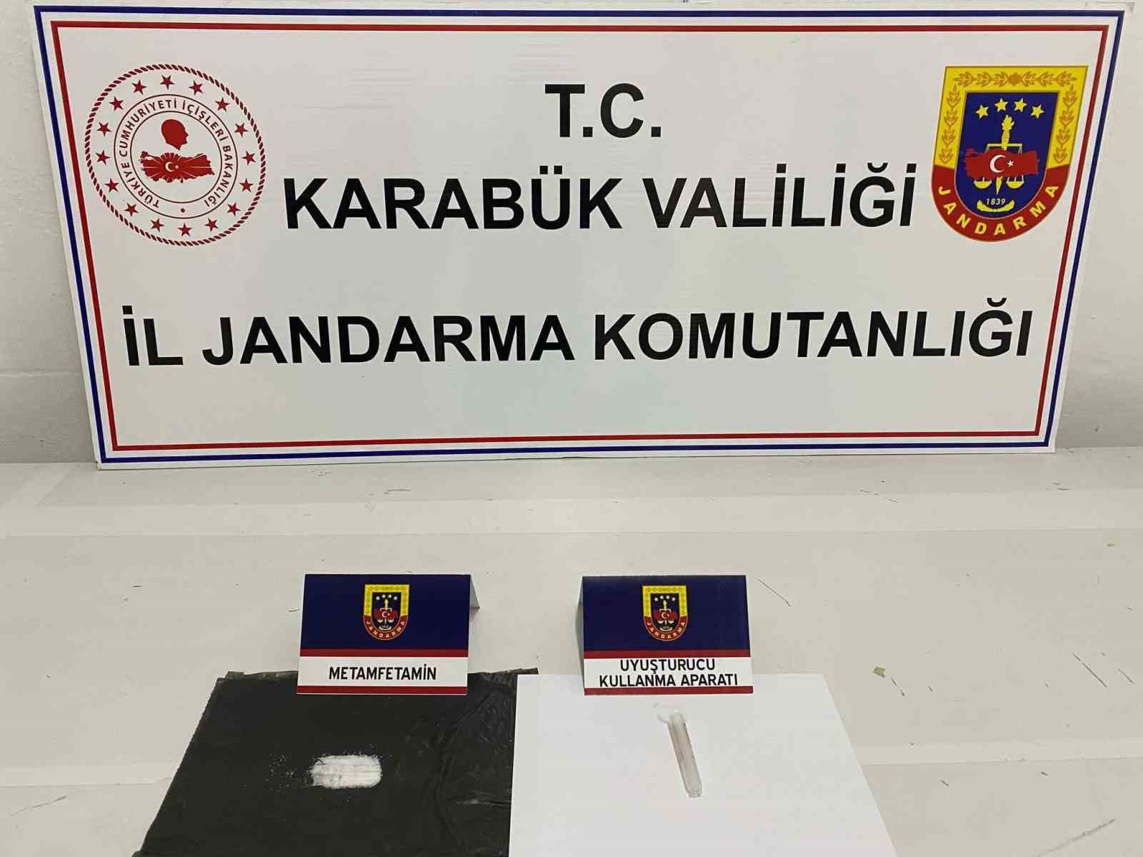 karabukte-uyusturucu-operasyonu-3-gozalti