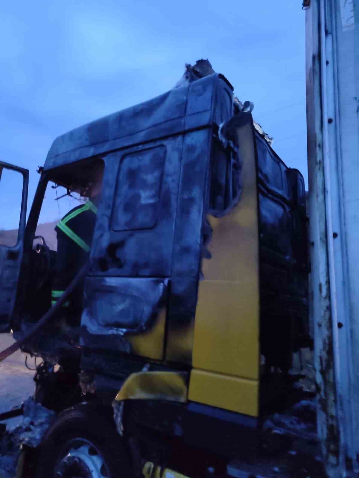 kastamonuda-alevlere-teslim-olan-seyir-kullanilamaz-hale-geldi