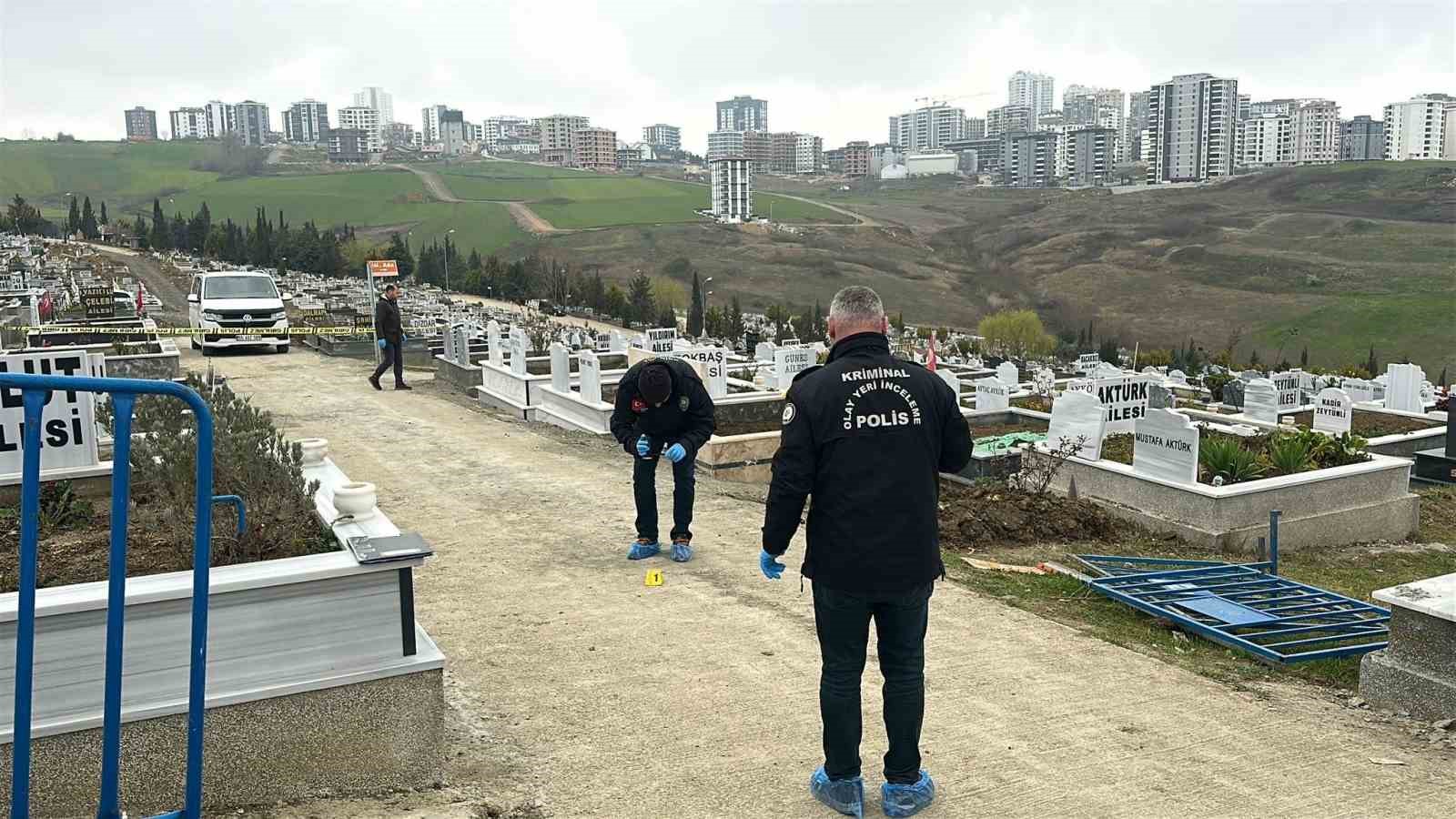 mezarlikta-silahli-saldiri-1-yarali