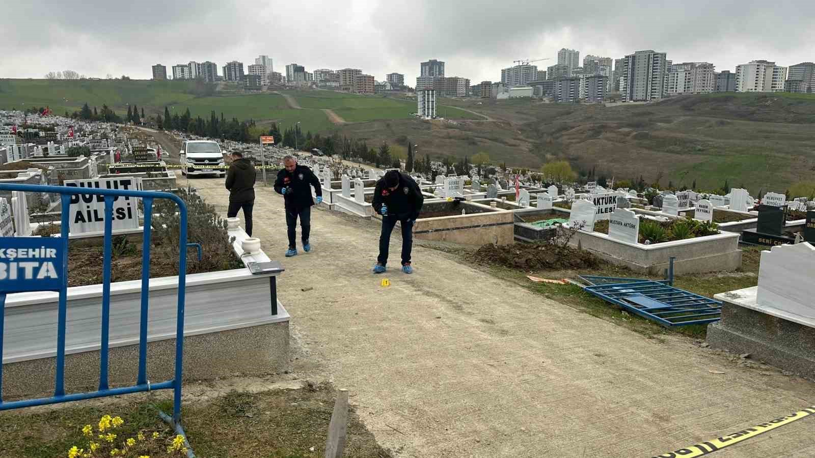 mezarlikta-silahli-saldiri-1-yarali