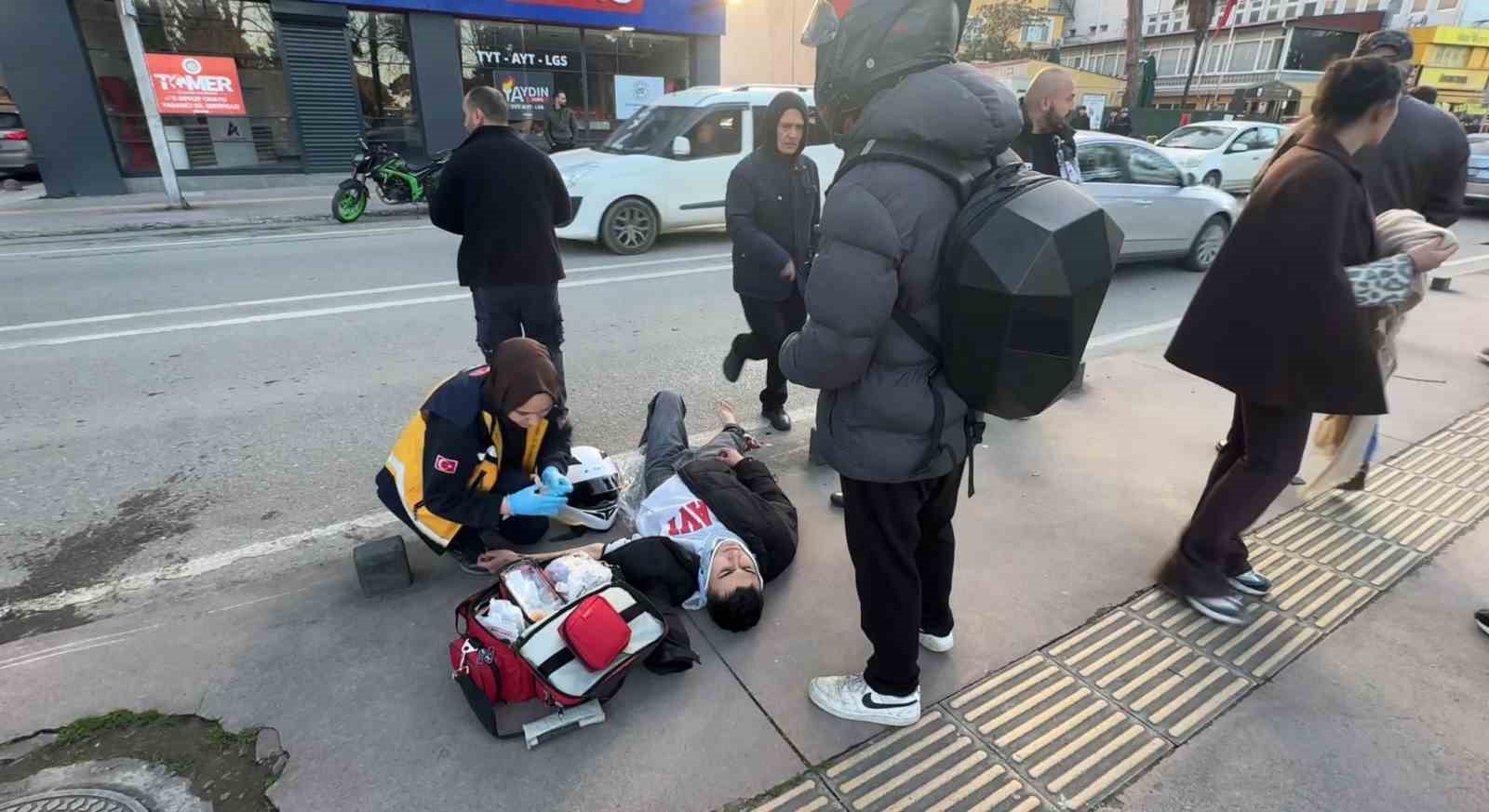 motosiklet-yayaya-carpti-2-yarali