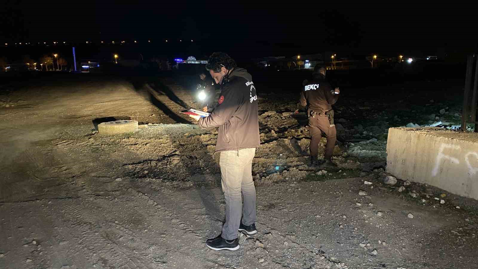 once-darbettiler-ardindan-tabancayla-vurup-kactilar-1-agir-yarali