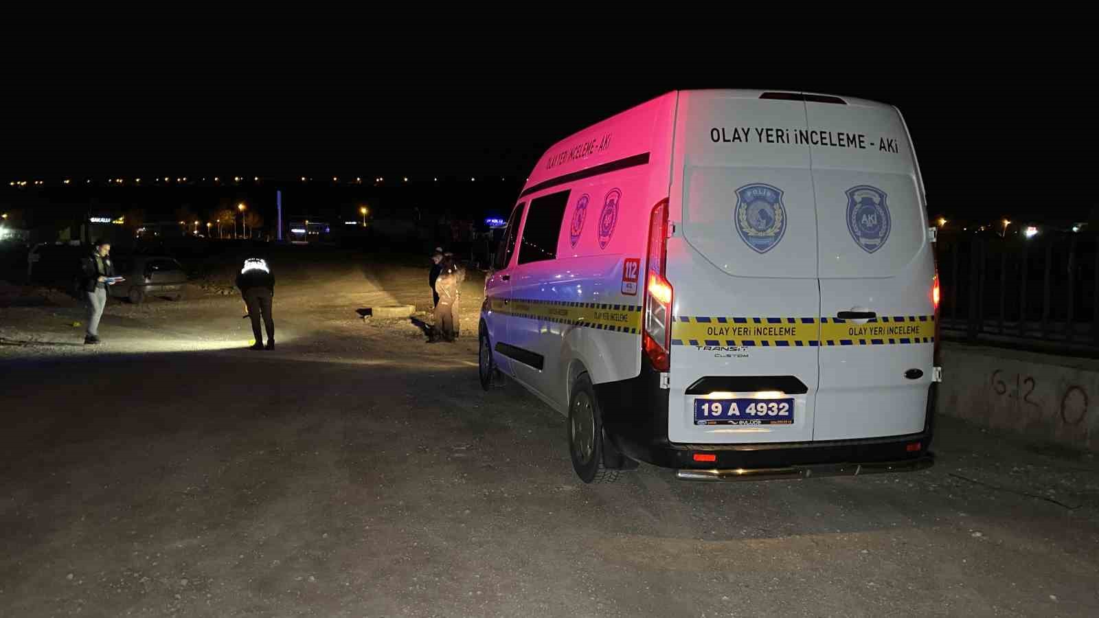 once-darbettiler-ardindan-tabancayla-vurup-kactilar-1-agir-yarali