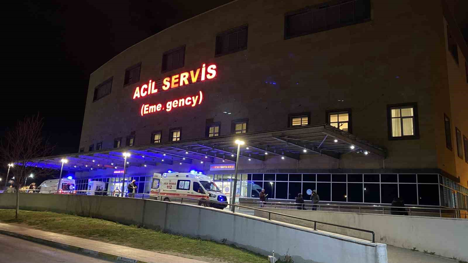 once-darbettiler-ardindan-tabancayla-vurup-kactilar-1-agir-yarali