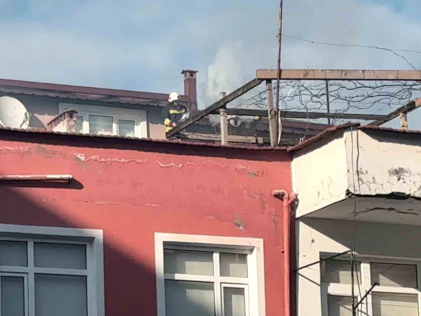 orduda-3-katli-binada-korkutan-baca-yangini