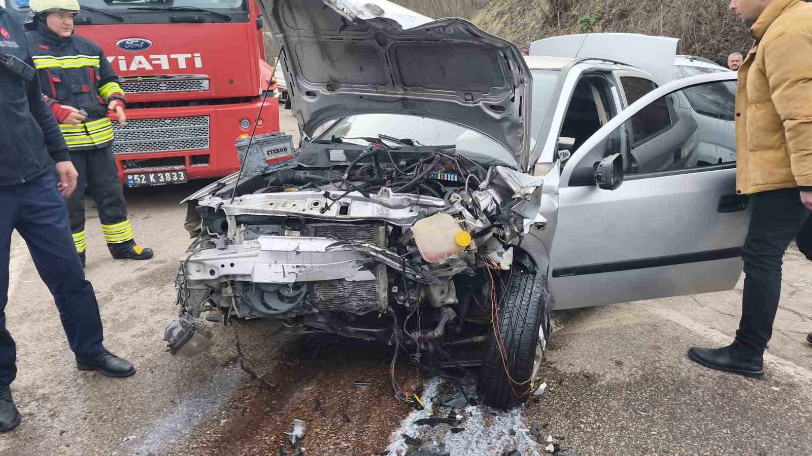 orduda-iki-ayri-trafik-kazasinda-12-kisi-yaralandi