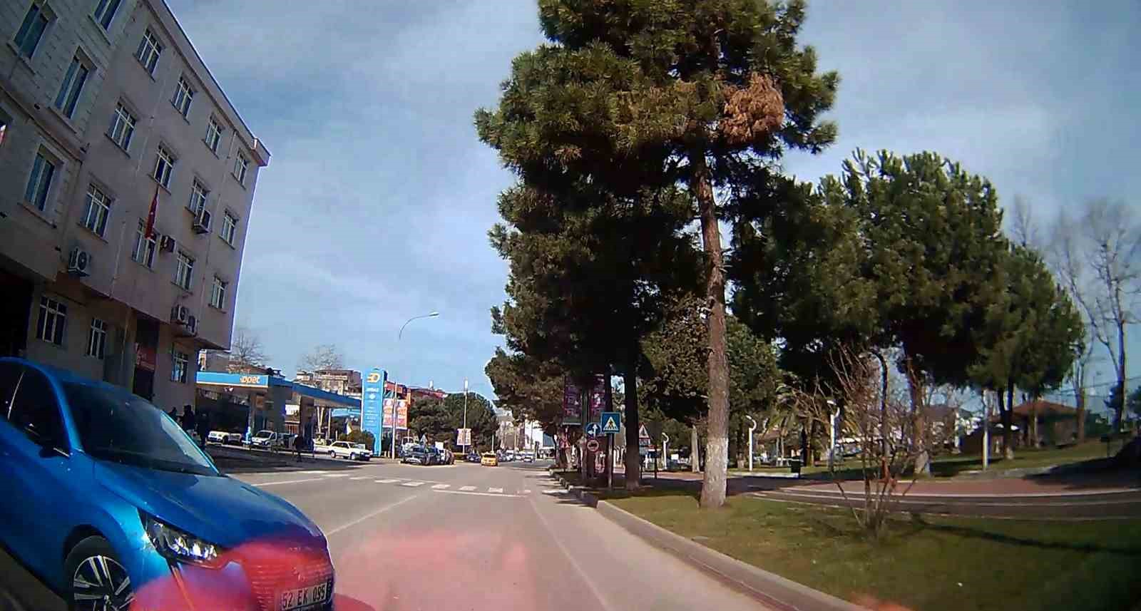 orduda-iki-otomobilin-kafa-kafaya-carpismasina-ramak-kaldi