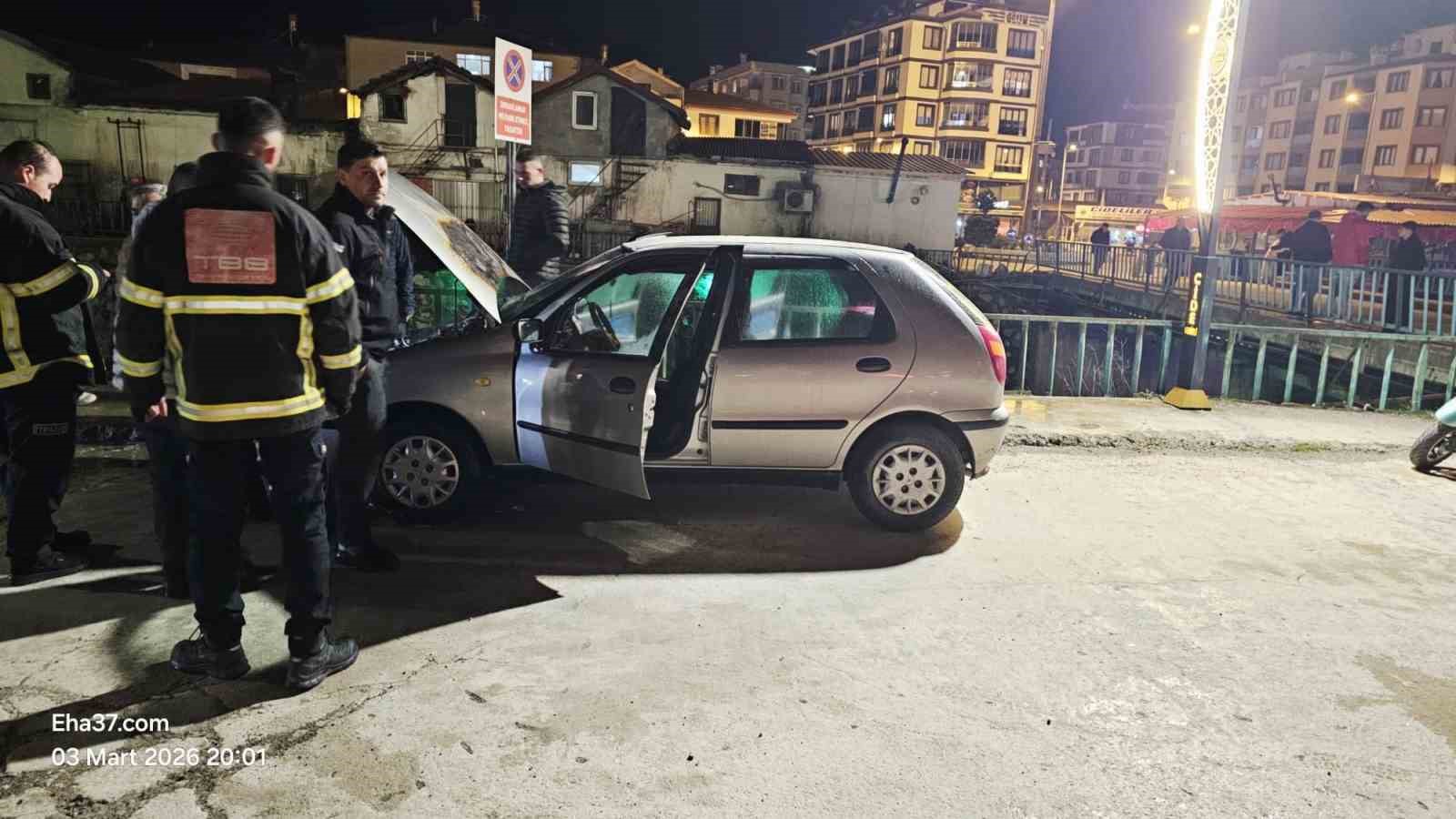 otomobili-kule-donmekten-itfaiye-kurtardi