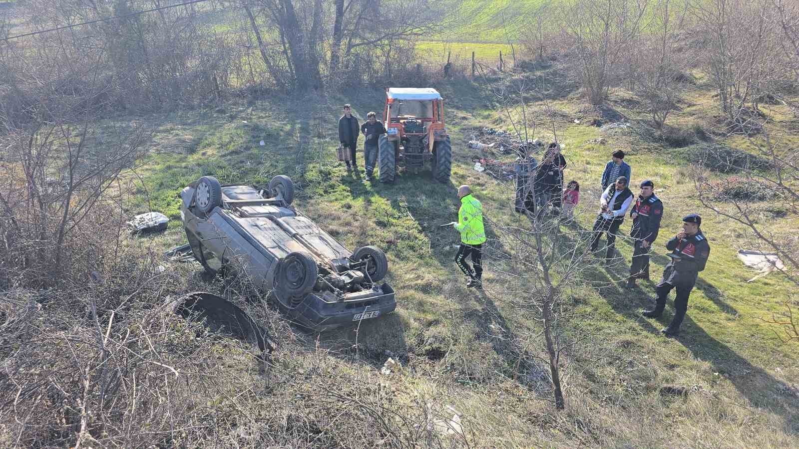 radar-panigi-kazaya-neden-oldu-otomobil-sarampole-devrildi