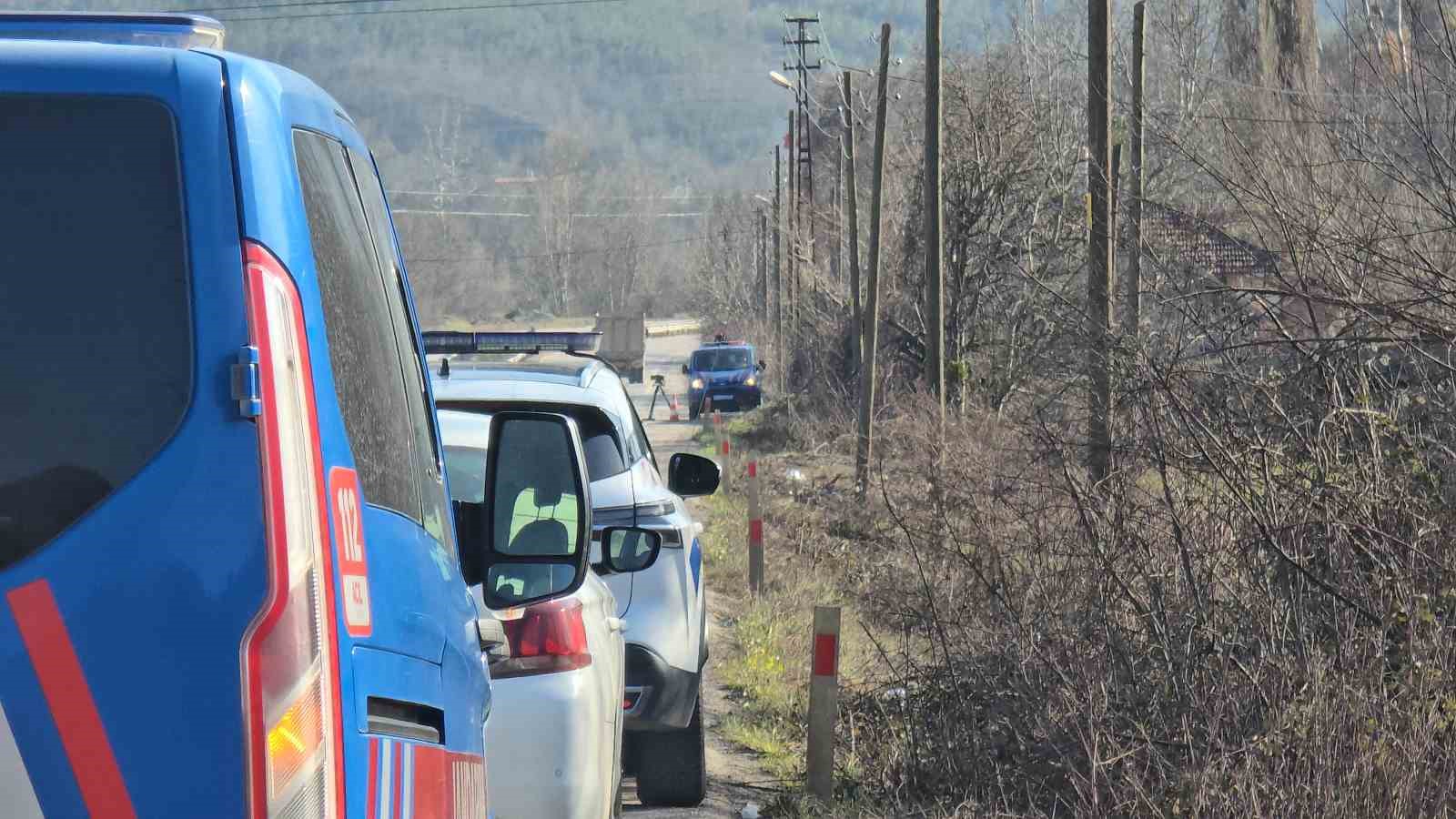 radar-panigi-kazaya-neden-oldu-otomobil-sarampole-devrildi