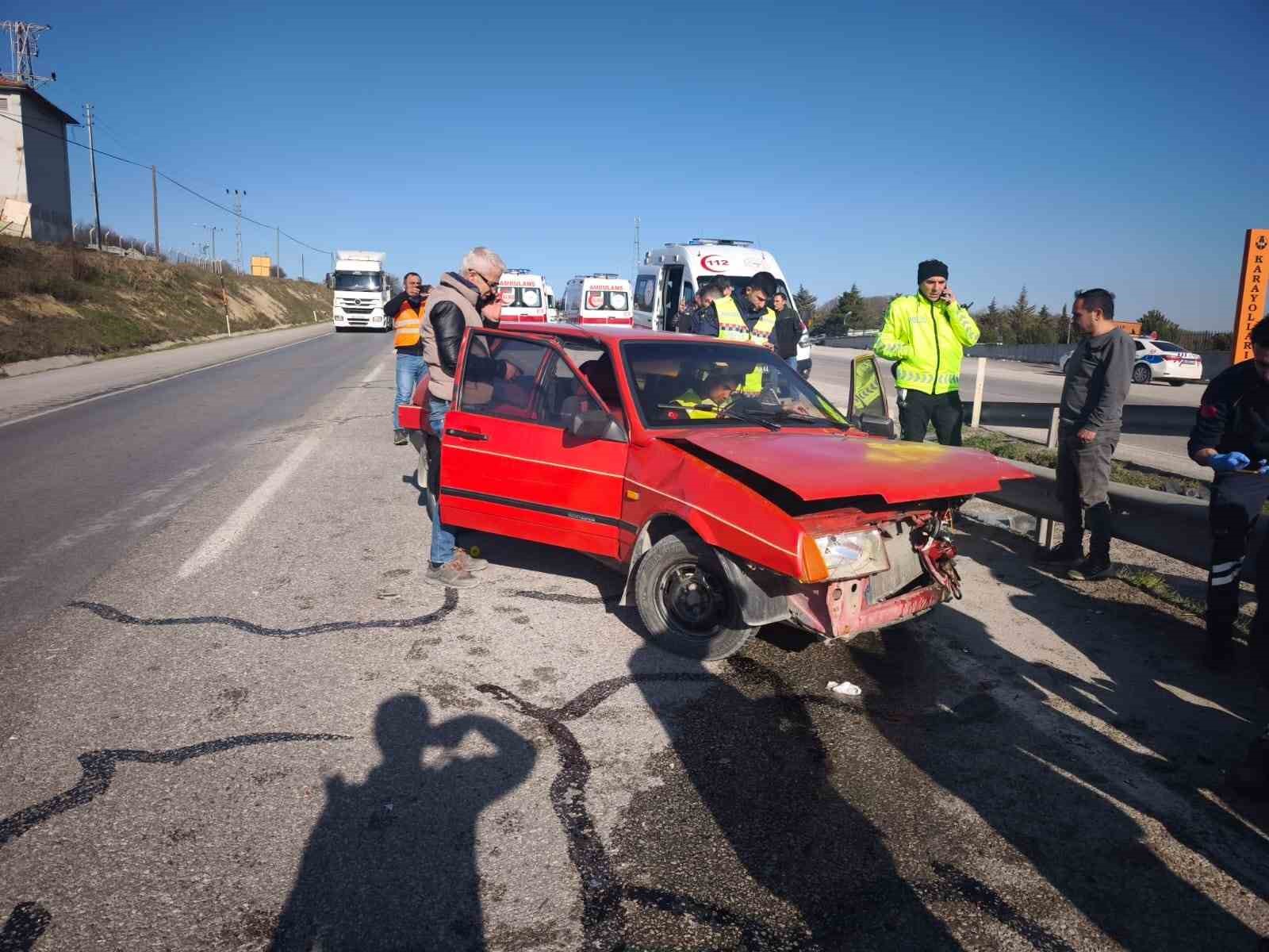 samsunda-iki-otomobil-carpisti-3-yarali