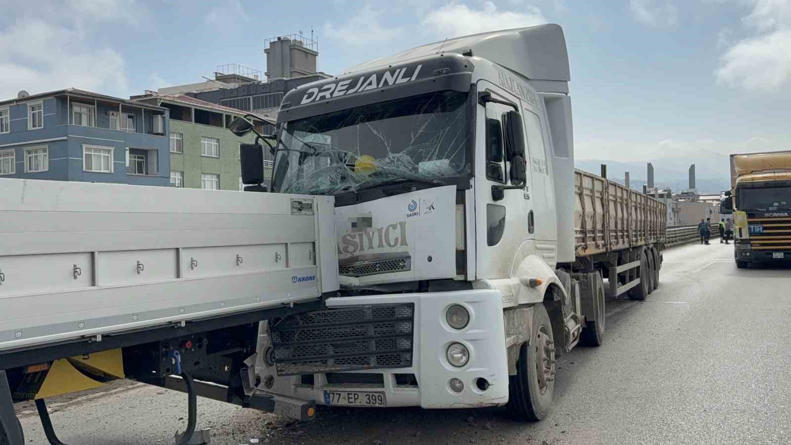 samsunda-tir-tira-arkadan-carpti